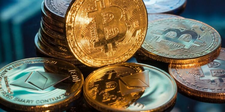 Bitcoin Price Drop Sparks Fear Among Crypto Traders Bitcoin Price Drop Sparks Fear Among Crypto Traders