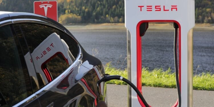 Tesla’s Cost-Cutting Measures Rattle Supercharger Division