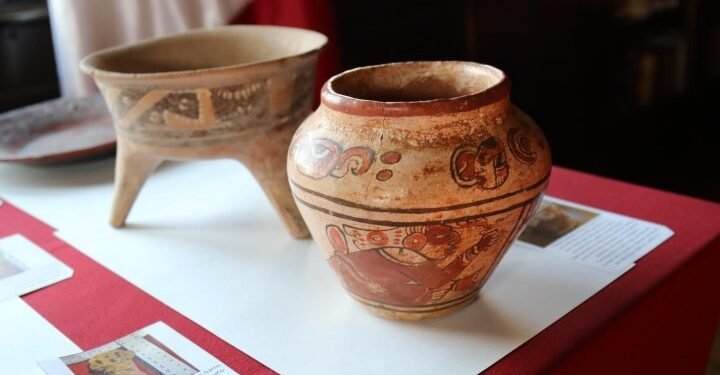Mayan Vase: Woman Discovers Priceless 2,000-Year-Old Treasure in Maryland Thrift Store Mayan Vase: Woman Discovers Priceless 2,000-Year-Old Treasure in Maryland Thrift Store