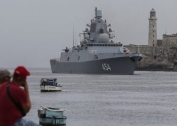 Canadian Ship Heads Towards Russian Fleet in Cuba: Minister Reveals Careful Planning